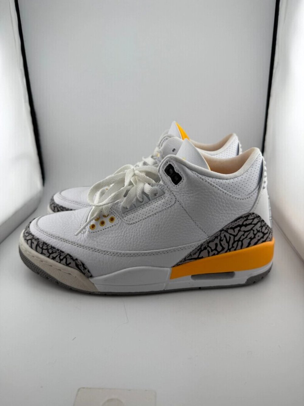 WORN Jordan 3 Retro Laser Orange CK9246-108 Women's Sneakers Size 8.5 No Box